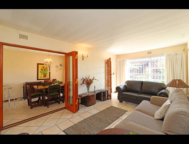 3 BEDROOM TOWNHOUSE FOR SALE IN FAIRLAND